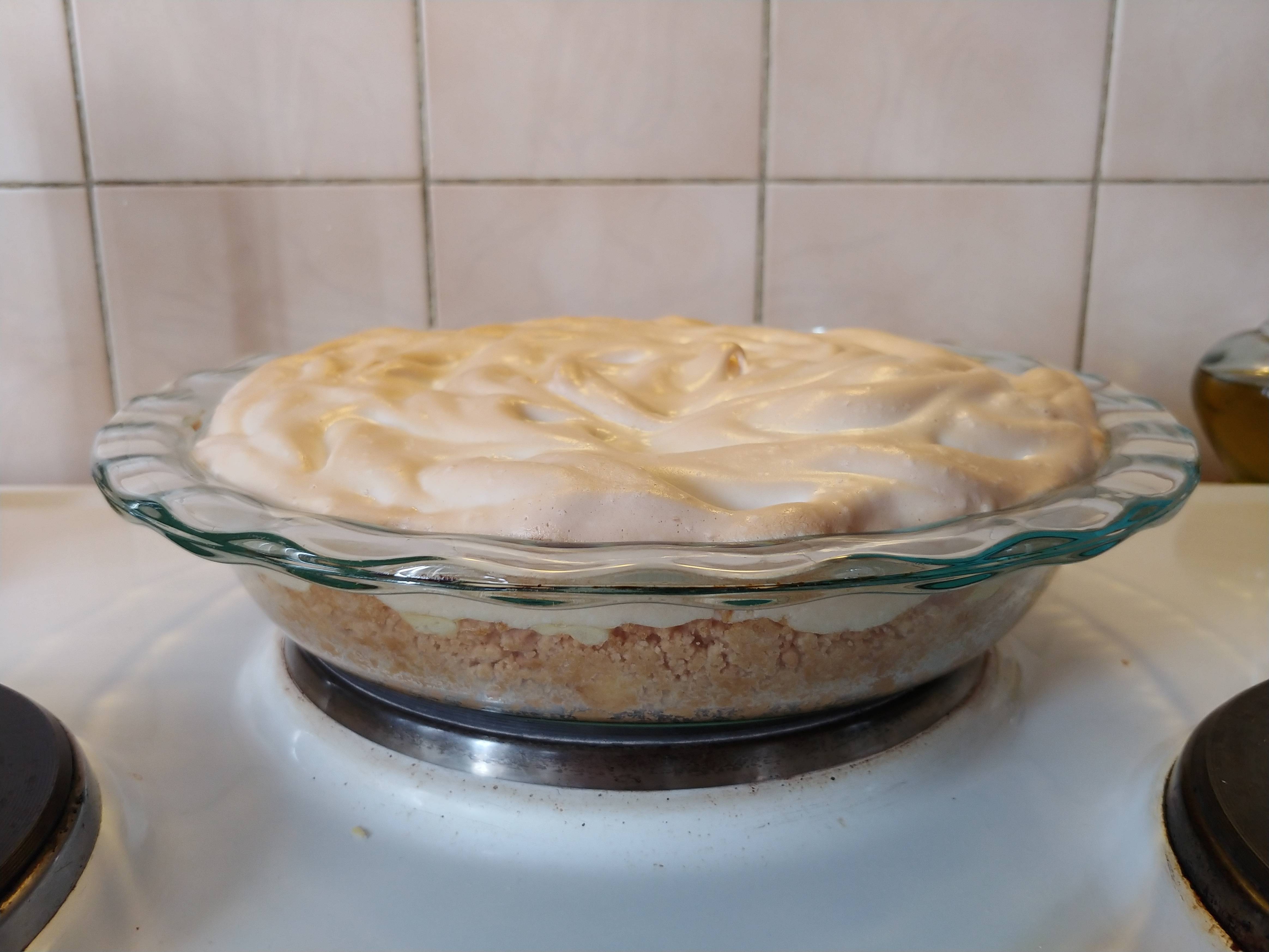 Photo of a gluten free lemon meringue pie I made